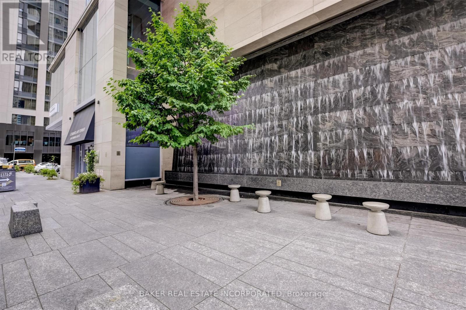 1802 - 188 Cumberland Street, Toronto, Ontario  M5R 0B6 - Photo 4 - C12979836