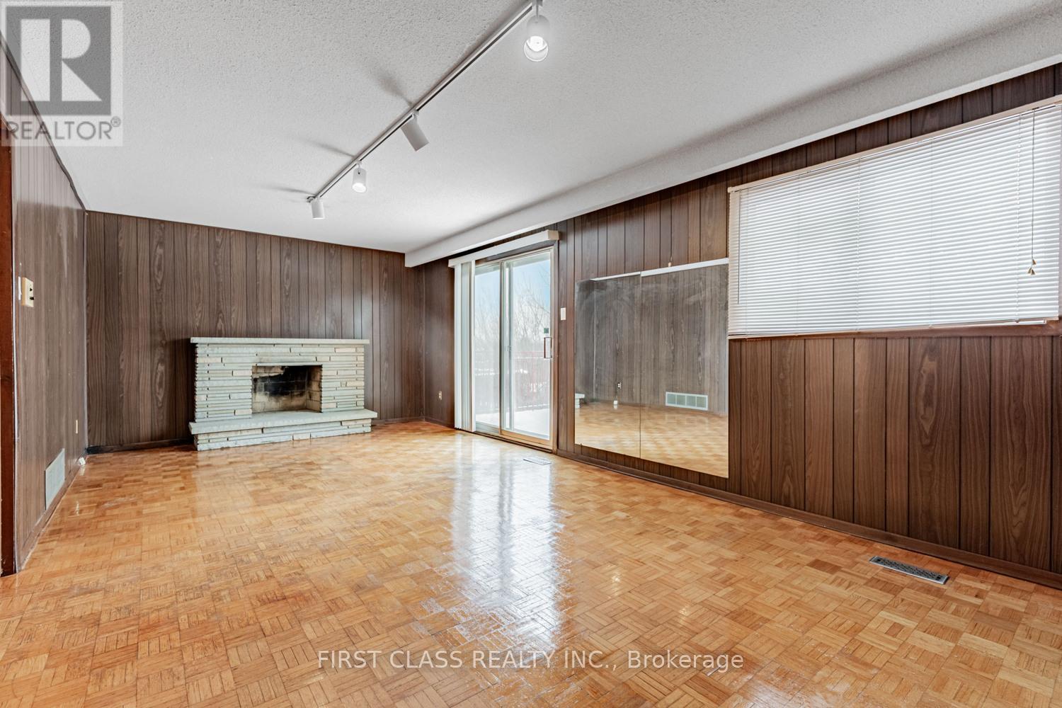 211 Shawnee Circle, Toronto (Pleasant View), Ontario  M2H 2Y3 - Photo 19 - C12979840