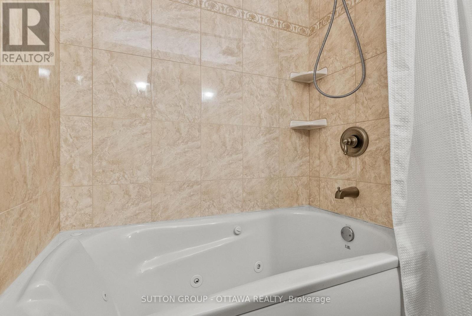 9 Aberfeldy Street, Ottawa, Ontario  K2H 6H6 - Photo 26 - X12977584