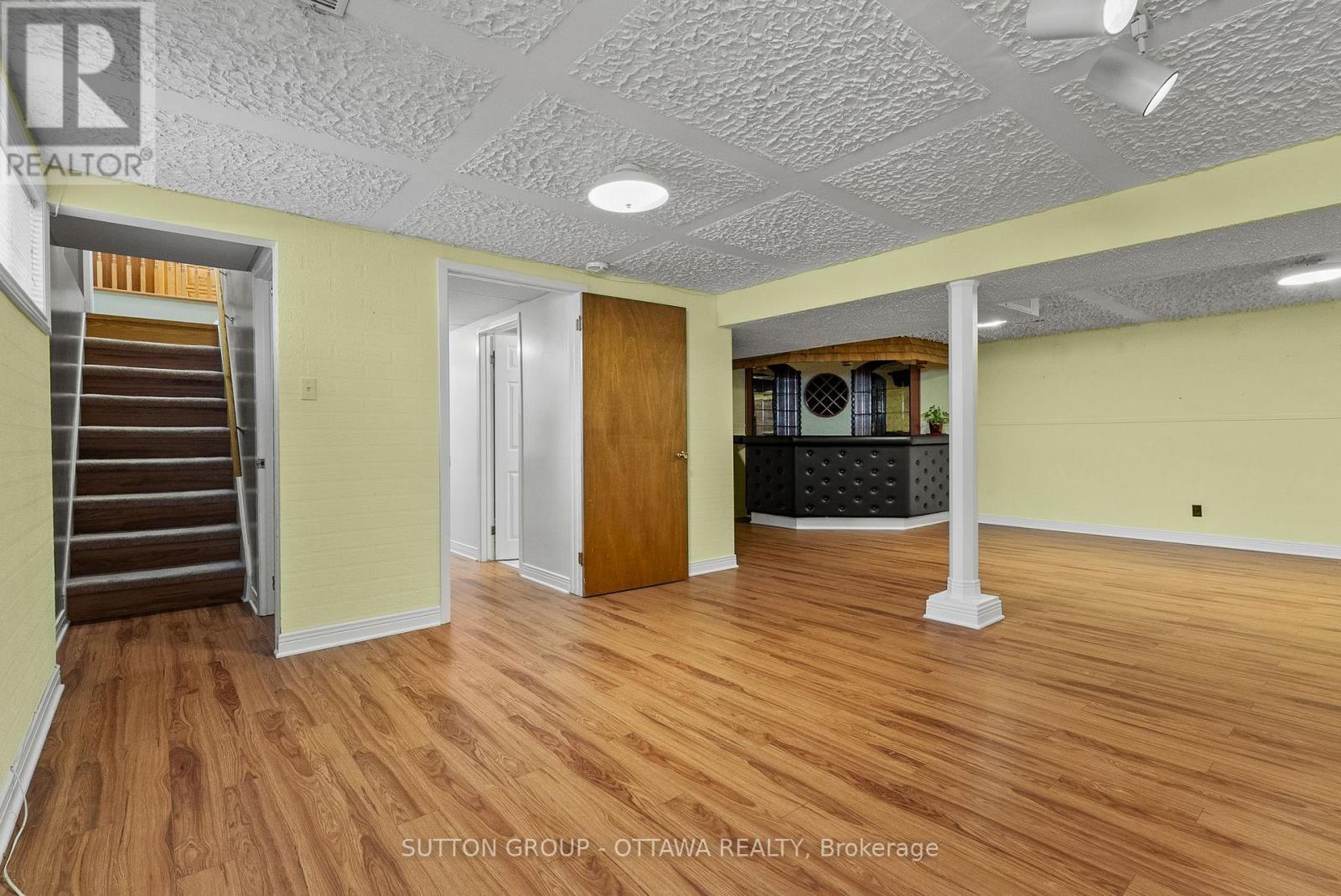 9 Aberfeldy Street, Ottawa, Ontario  K2H 6H6 - Photo 27 - X12977584