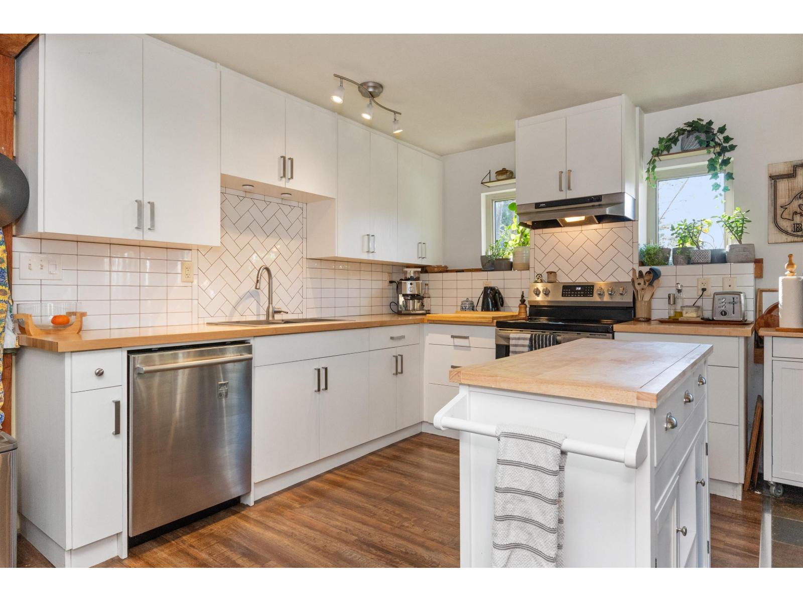 66662 Summer Road, Hope, Hope, British Columbia  V0X 1L1 - Photo 5 - R3109512