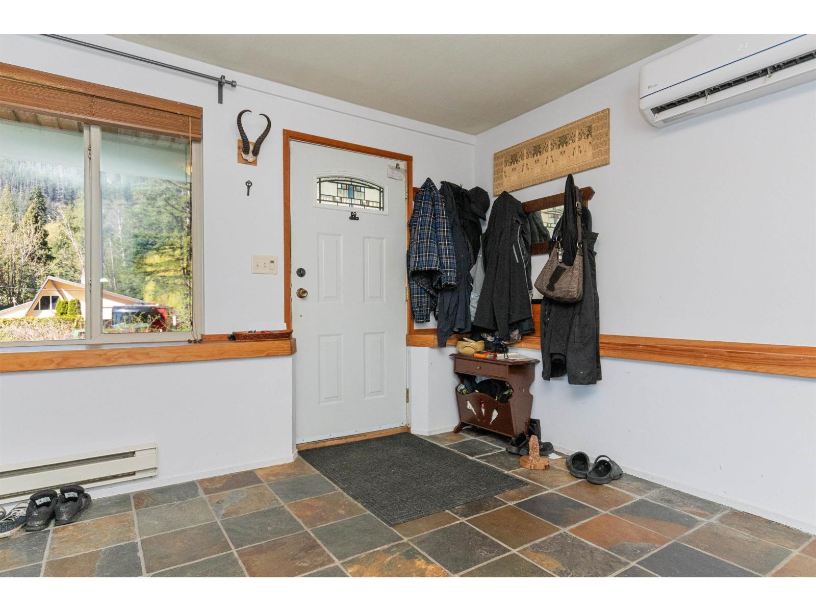 66662 Summer Road, Hope, Hope, British Columbia  V0X 1L1 - Photo 3 - R3109512