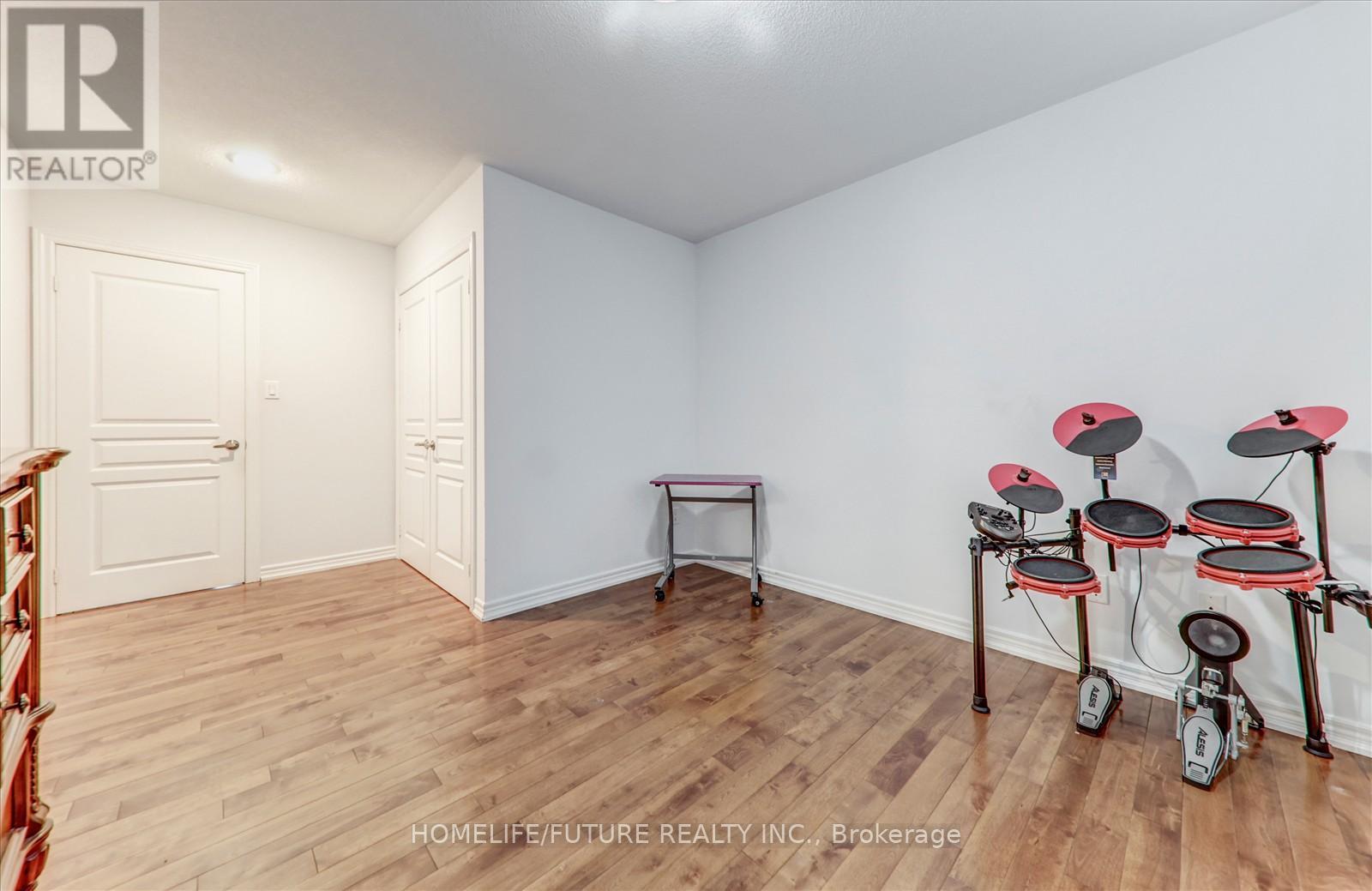 149 Stonechurch Crescent, Markham, Ontario  L6B 0L2 - Photo 32 - N12979800