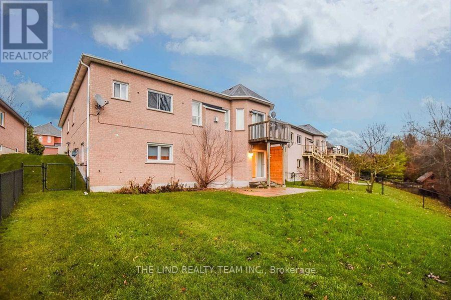 238 Deerglen Terrace, Aurora (Aurora Grove), Ontario  L4G 6Y6 - Photo 17 - N12979804