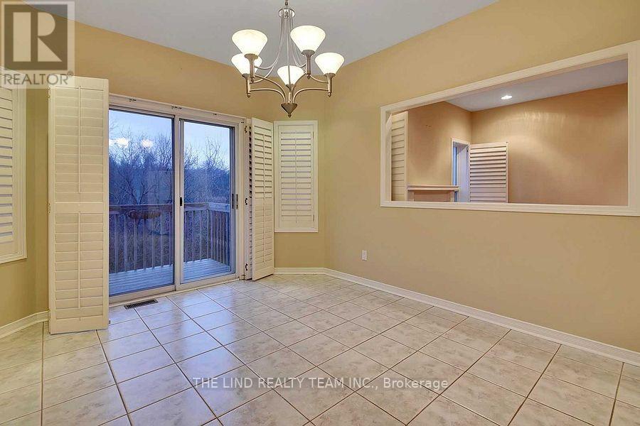 238 Deerglen Terrace, Aurora (Aurora Grove), Ontario  L4G 6Y6 - Photo 6 - N12979804