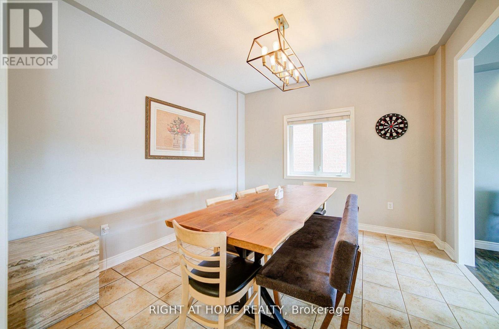 740 Colter Street, Newmarket, Ontario  L3X 2V5 - Photo 10 - N12979846