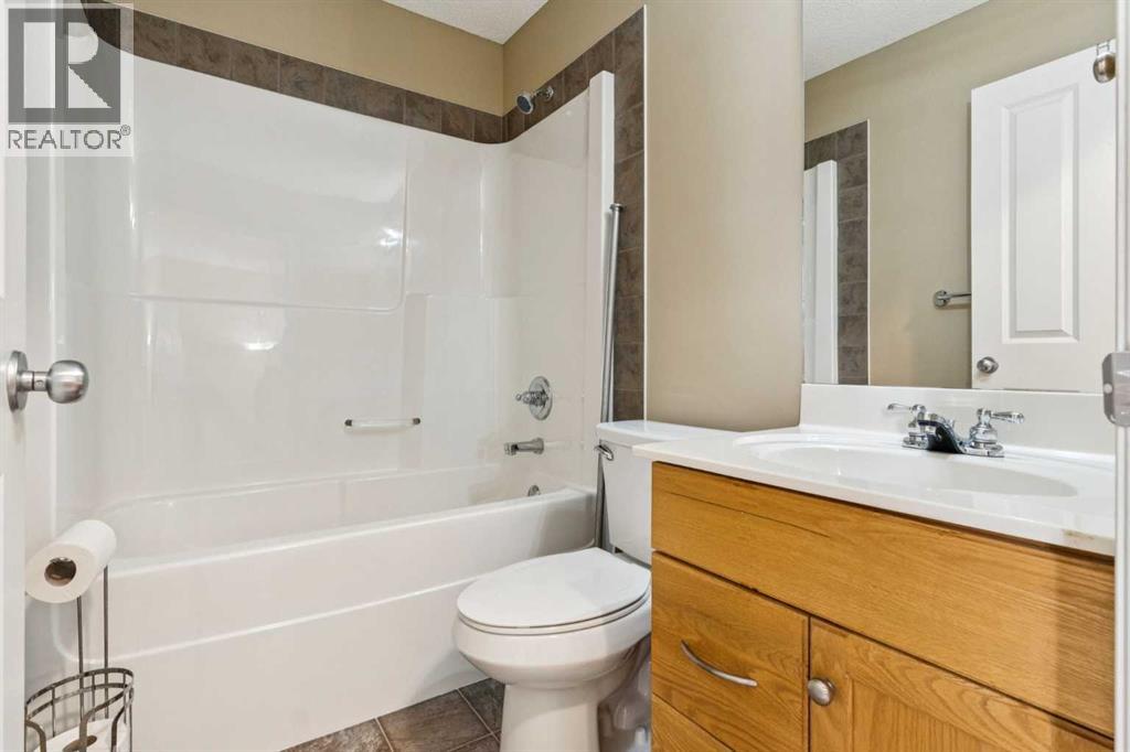 1104, 2384 Sagewood Gate Sw, Airdrie, Alberta  T4B 0K7 - Photo 22 - A2295179