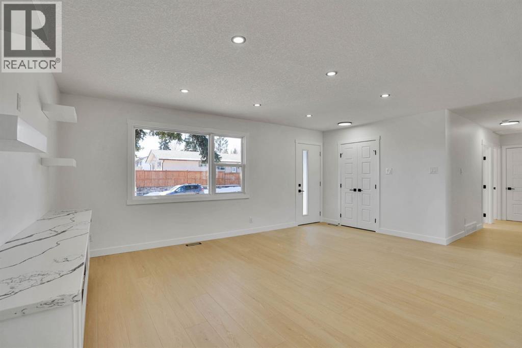 708 Sacramento Place Sw, Calgary, Alberta T2W 0R5 - Photo 5 - A2299068