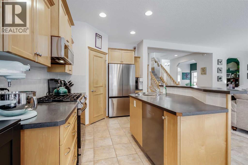 96 Chapala Square Se, Calgary, Alberta  T2X 3T5 - Photo 8 - A2299794