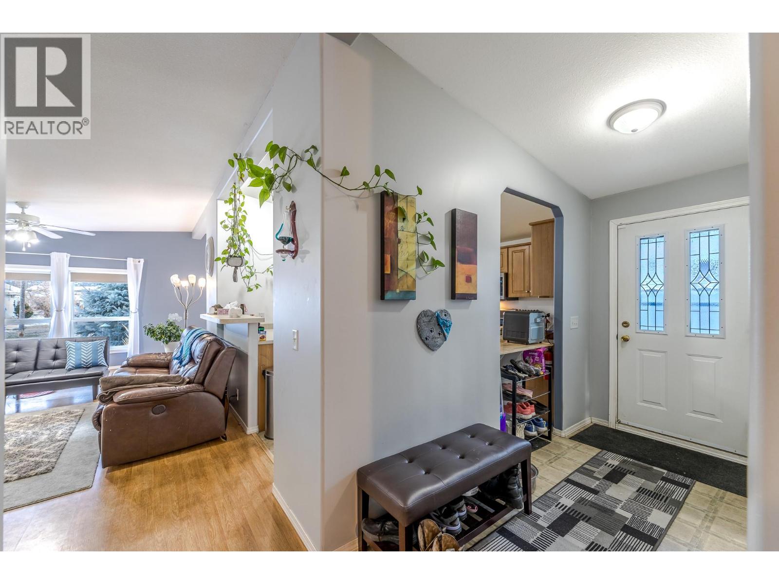 604 10th Avenue, Keremeos, British Columbia  V0X 1N3 - Photo 19 - 10379060