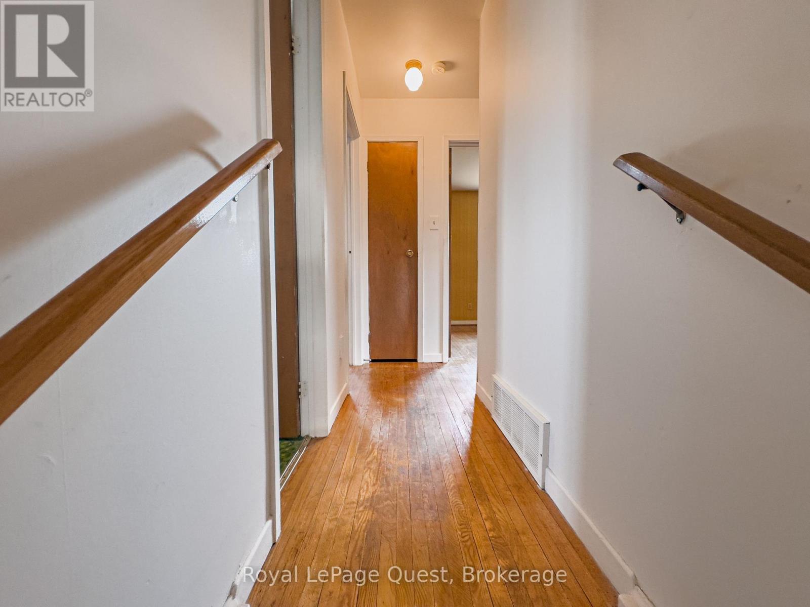 17 Rose Avenue, Orillia, Ontario  L3V 2N6 - Photo 14 - S12979838