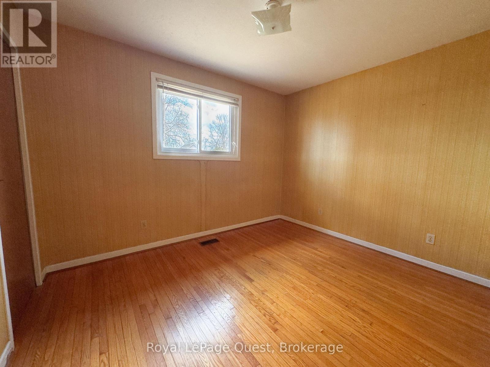 17 Rose Avenue, Orillia, Ontario  L3V 2N6 - Photo 18 - S12979838