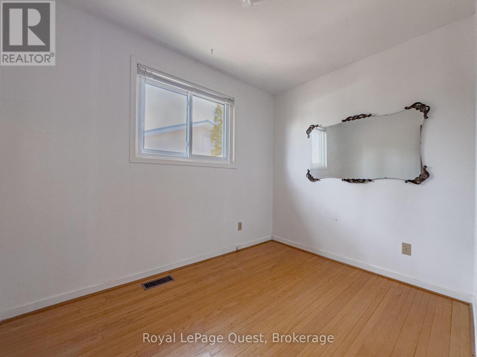 17 Rose Avenue, Orillia, Ontario  L3V 2N6 - Photo 20 - S12979838