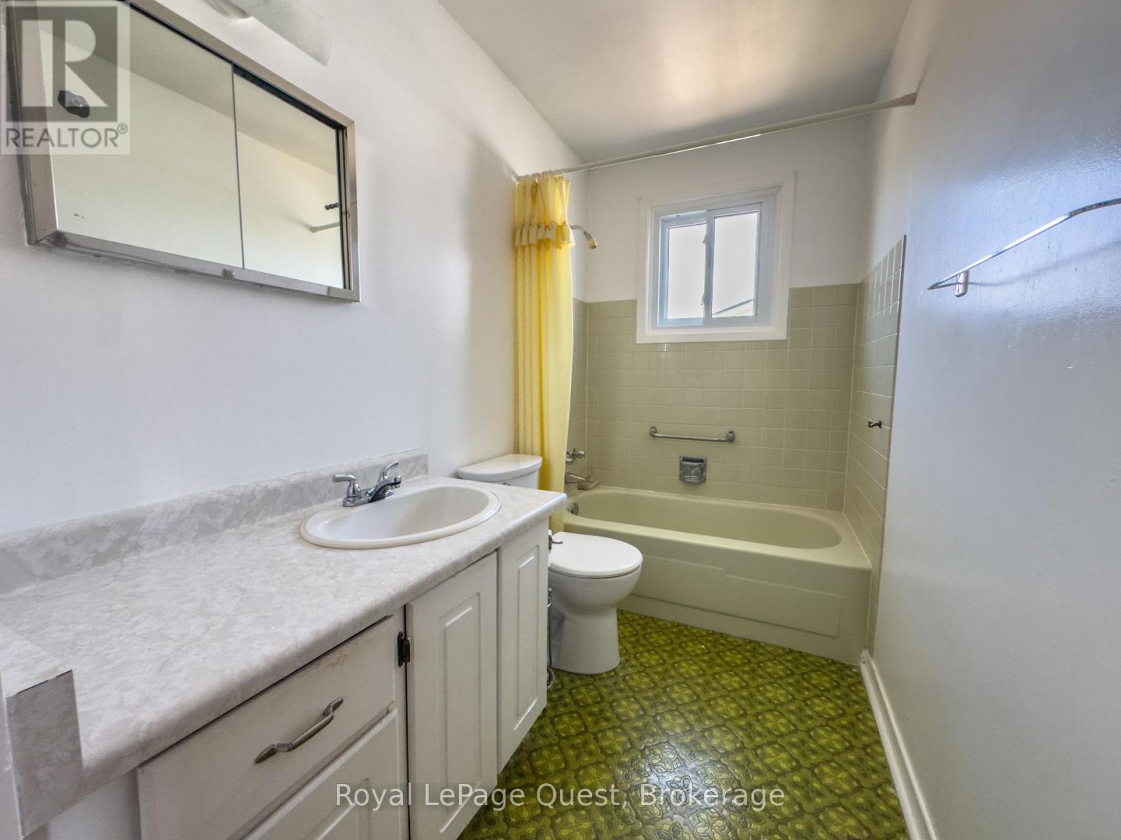 17 Rose Avenue, Orillia, Ontario  L3V 2N6 - Photo 15 - S12979838