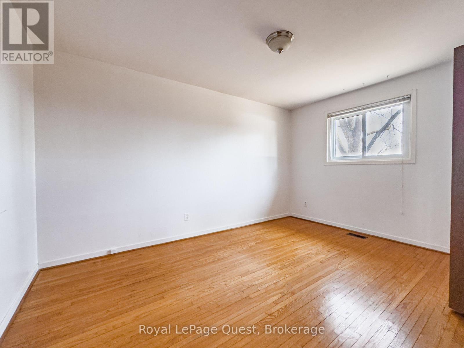 17 Rose Avenue, Orillia, Ontario  L3V 2N6 - Photo 16 - S12979838