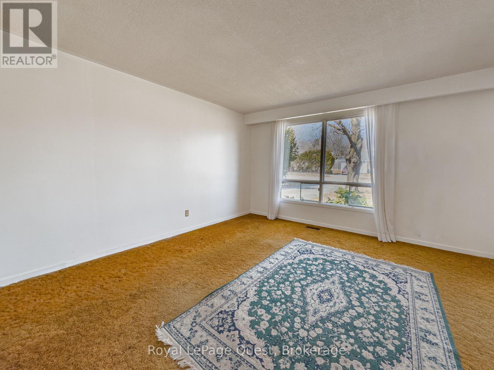 17 Rose Avenue, Orillia, Ontario  L3V 2N6 - Photo 10 - S12979838