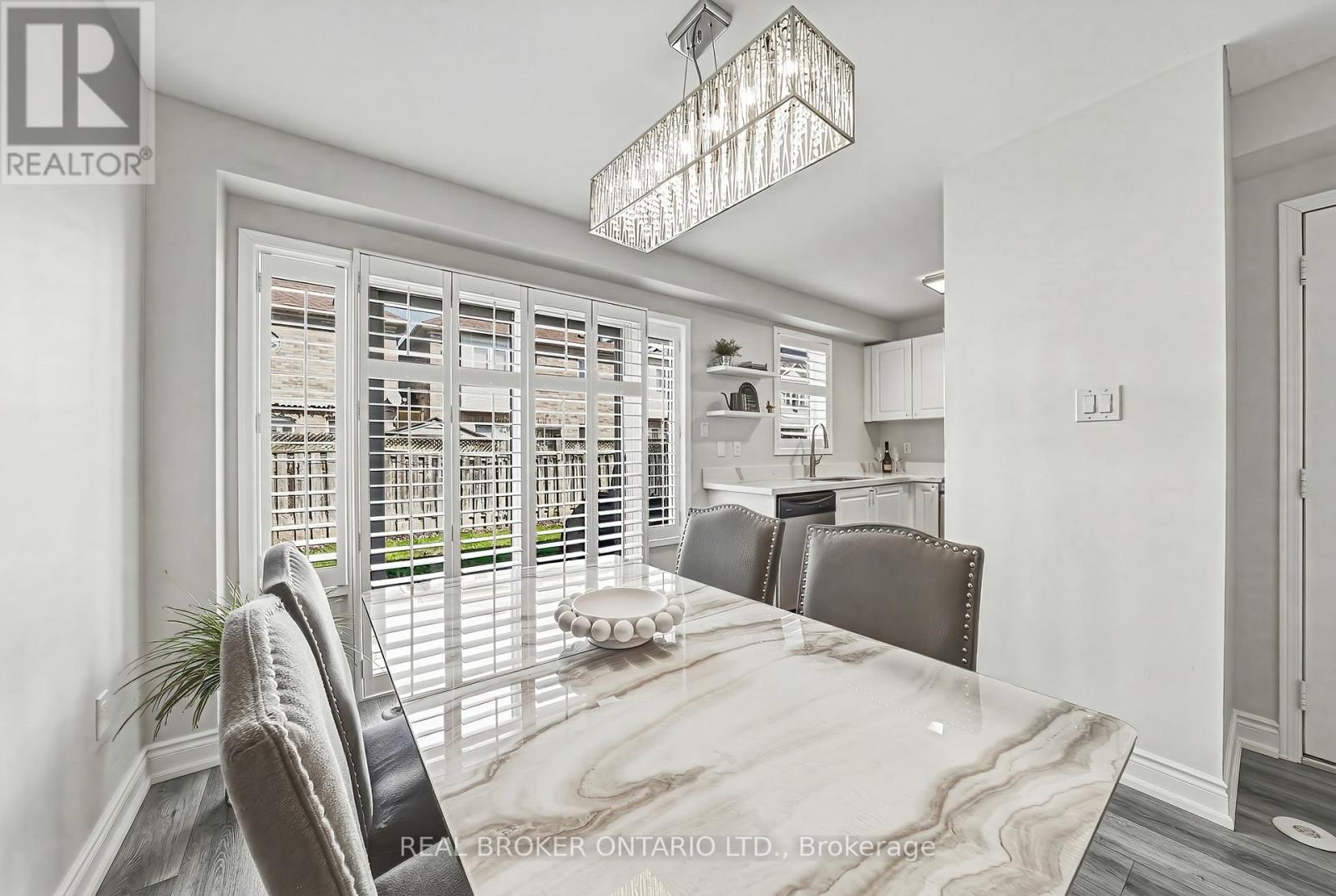 2259 Seton Crescent, Burlington, Ontario  L7L 6Y4 - Photo 10 - W12979802