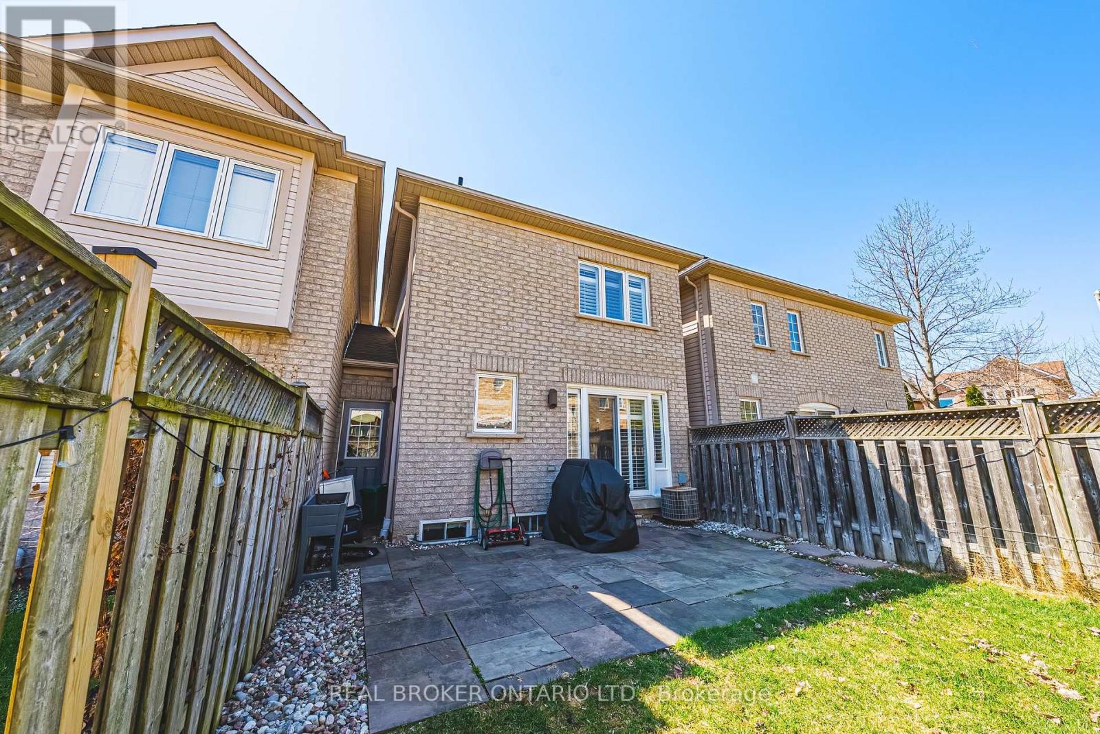 2259 Seton Crescent, Burlington, Ontario  L7L 6Y4 - Photo 29 - W12979802
