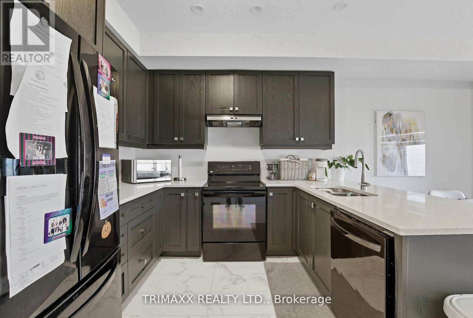 389 Inspire Boulevard, Brampton, Ontario  L6R 4E4 - Photo 11 - W12979822