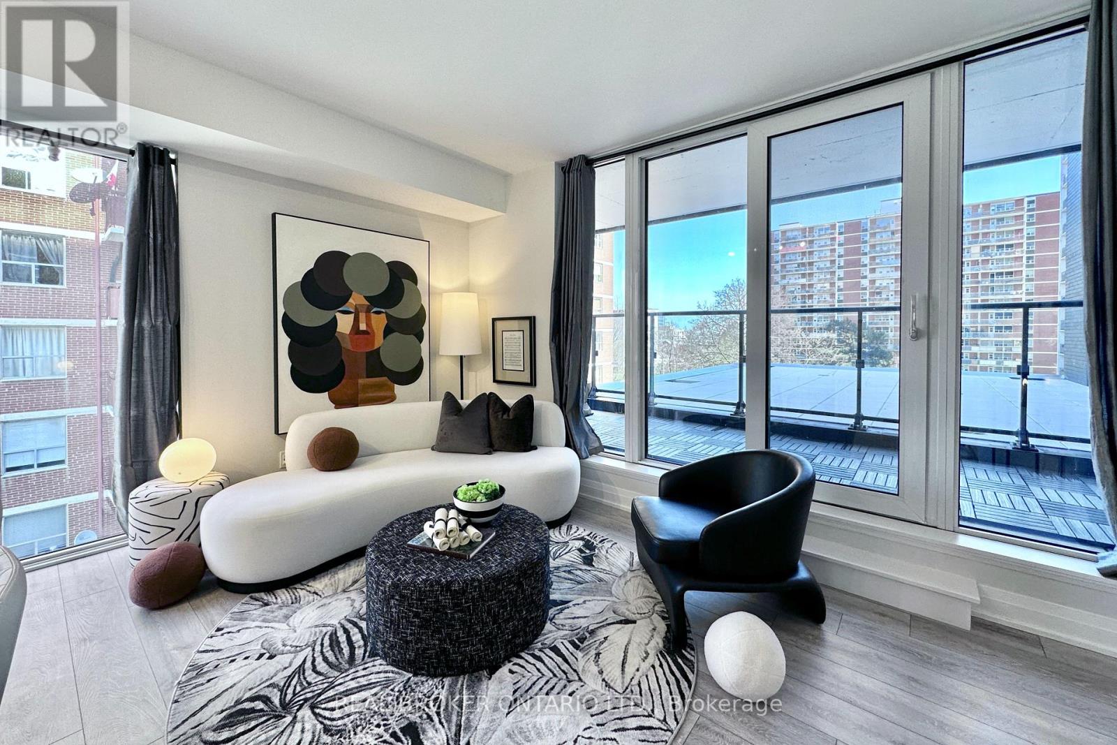 518 - 21 PARK STREET E, Mississauga, Ontario