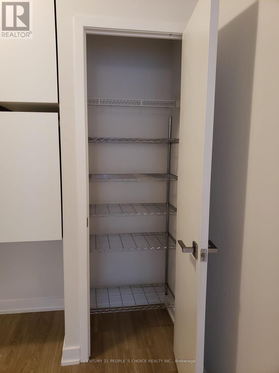 2516 - 4055 Parkside Village Drive, Mississauga, Ontario  L5B 0K8 - Photo 11 - W12979848