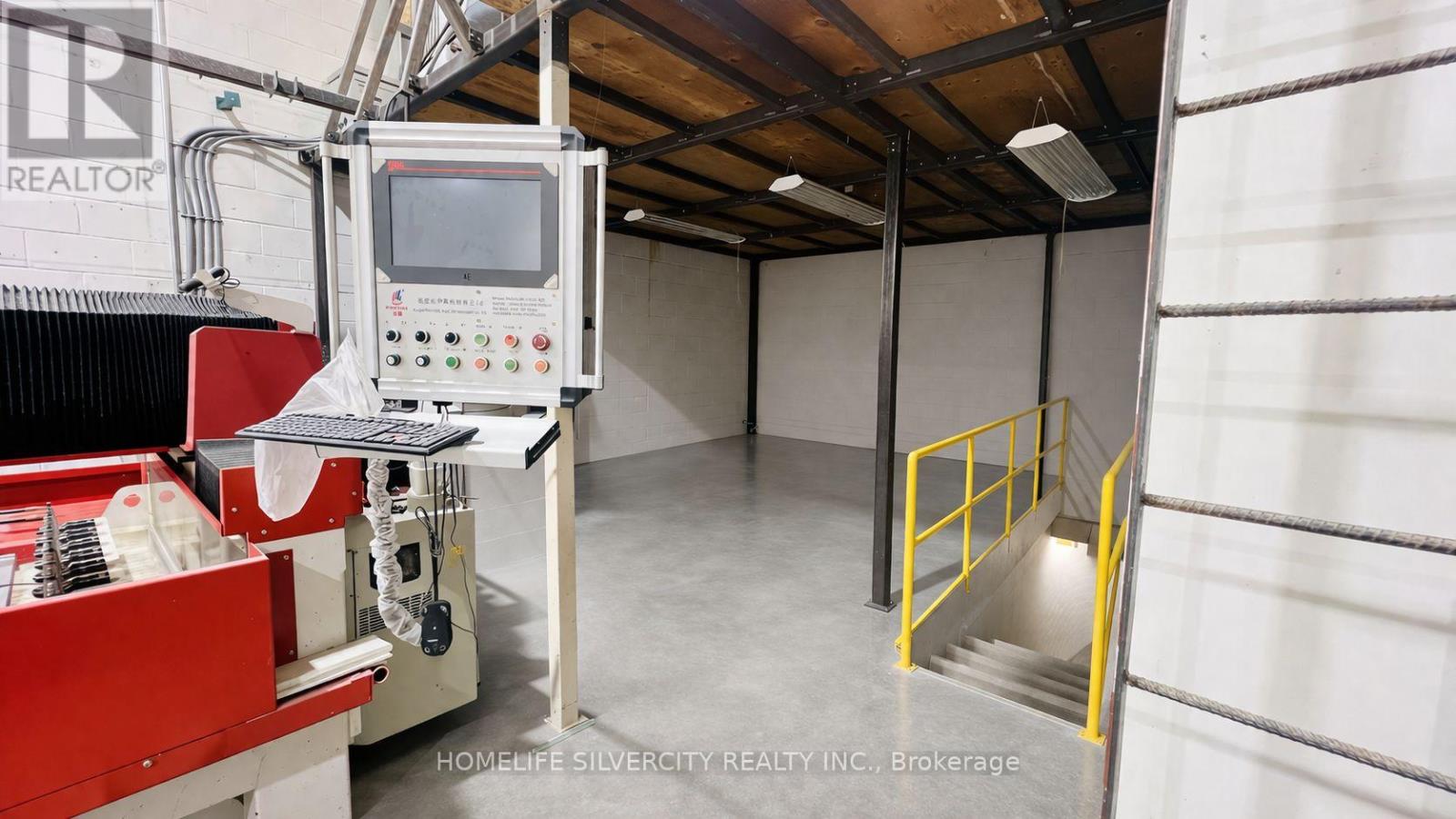 13 - 2084 Steeles Avenue E, Brampton (Southgate), Ontario  L6T 5A6 - Photo 7 - W12979858