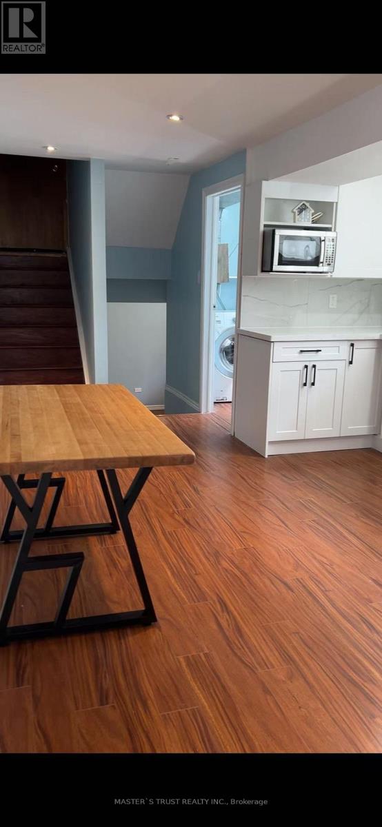 2385 Culver Way, Mississauga, Ontario  L5B 2P8 - Photo 2 - W12979860