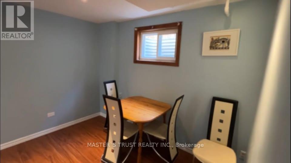 2385 Culver Way, Mississauga, Ontario  L5B 2P8 - Photo 3 - W12979860