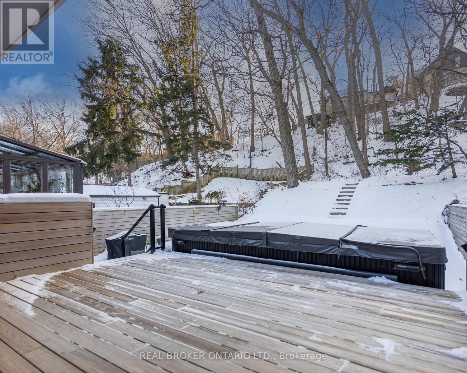 88 South Kingsway Way, Toronto, Ontario  M6S 3T3 - Photo 12 - W12677336