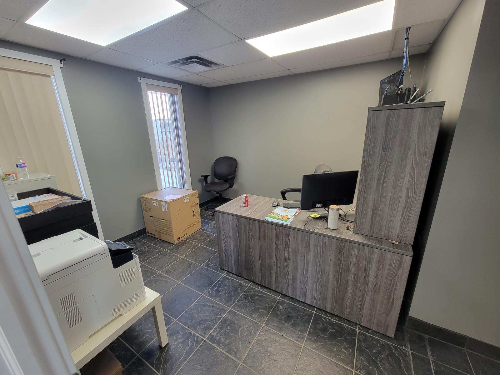 131  Yellowhead Road, Spruce Grove, Alberta  T7X 3A7 - Photo 3 - 44681289