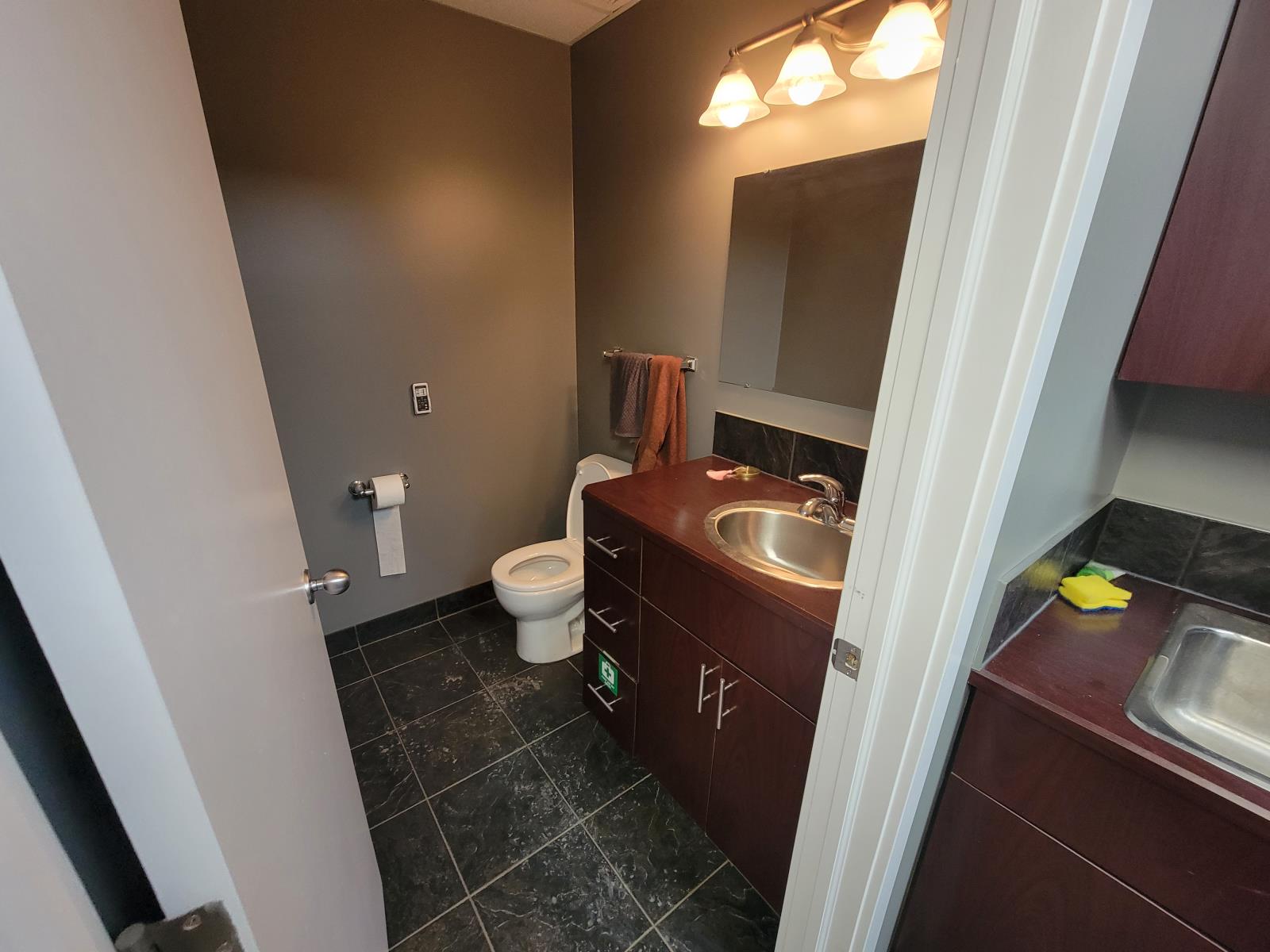 131  Yellowhead Road, Spruce Grove, Alberta  T7X 3A7 - Photo 6 - 44681289