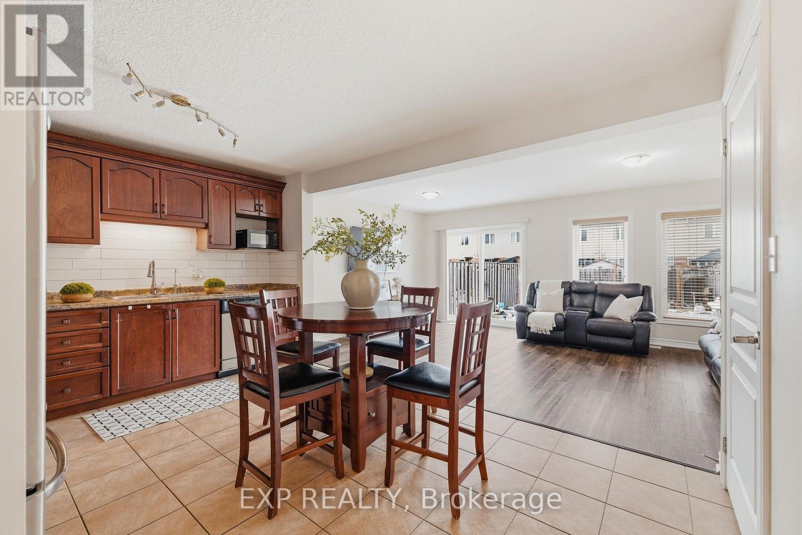 130 Simmonds Drive, Guelph, Ontario  N1E 7L8 - Photo 5 - X12979816