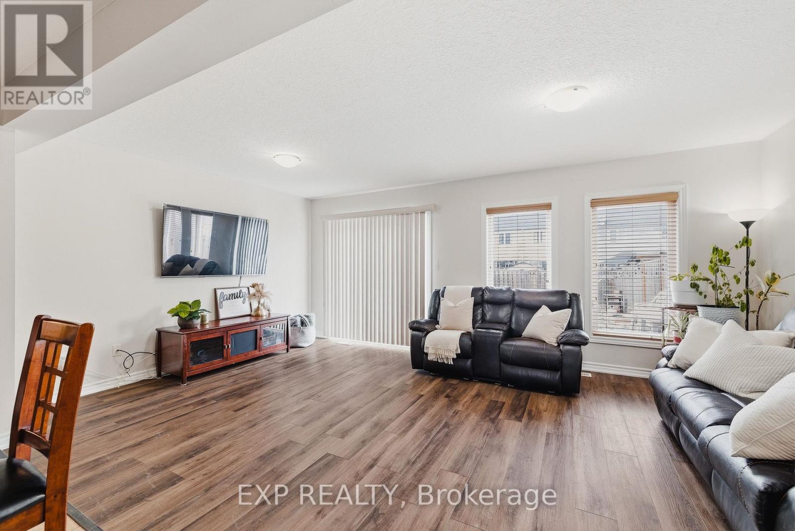 130 Simmonds Drive, Guelph, Ontario  N1E 7L8 - Photo 9 - X12979816