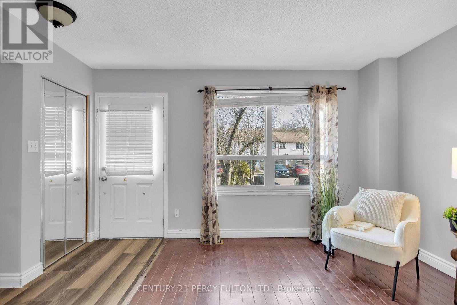 23 - 445 Pioneer Drive, Kitchener, Ontario  N2P 1L8 - Photo 4 - X12979856