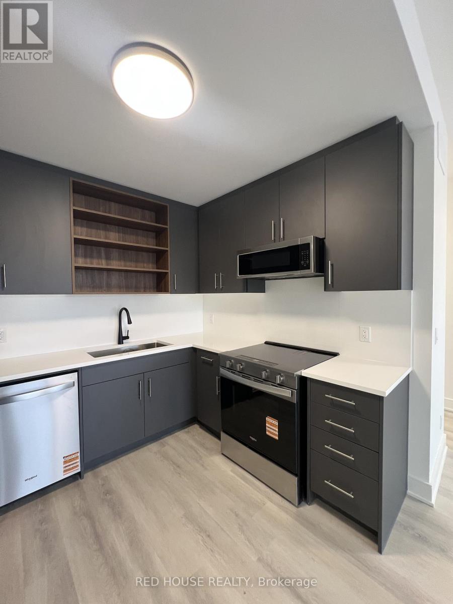 138 Everett Common, St. Catharines, Ontario  L2P 0G8 - Photo 10 - X12979862