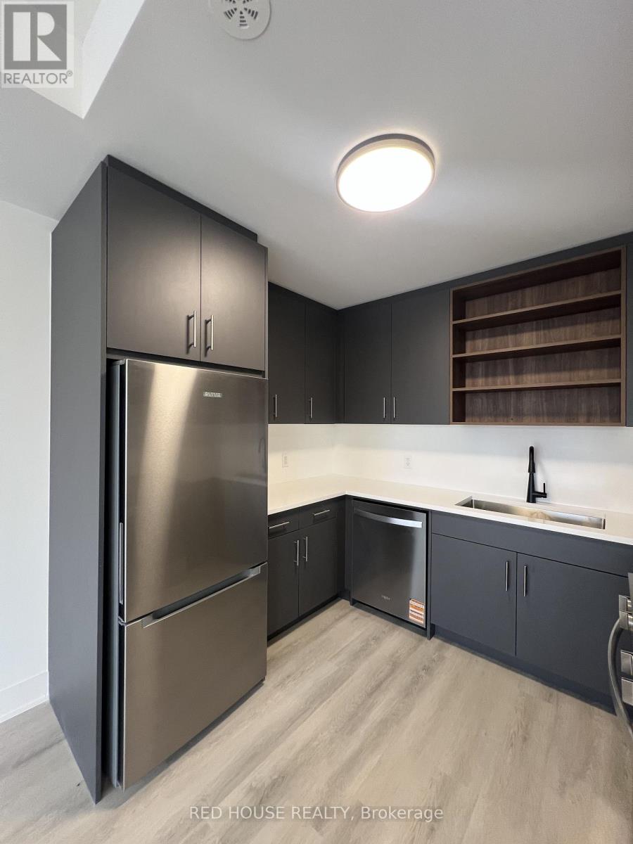 138 Everett Common, St. Catharines, Ontario  L2P 0G8 - Photo 9 - X12979862