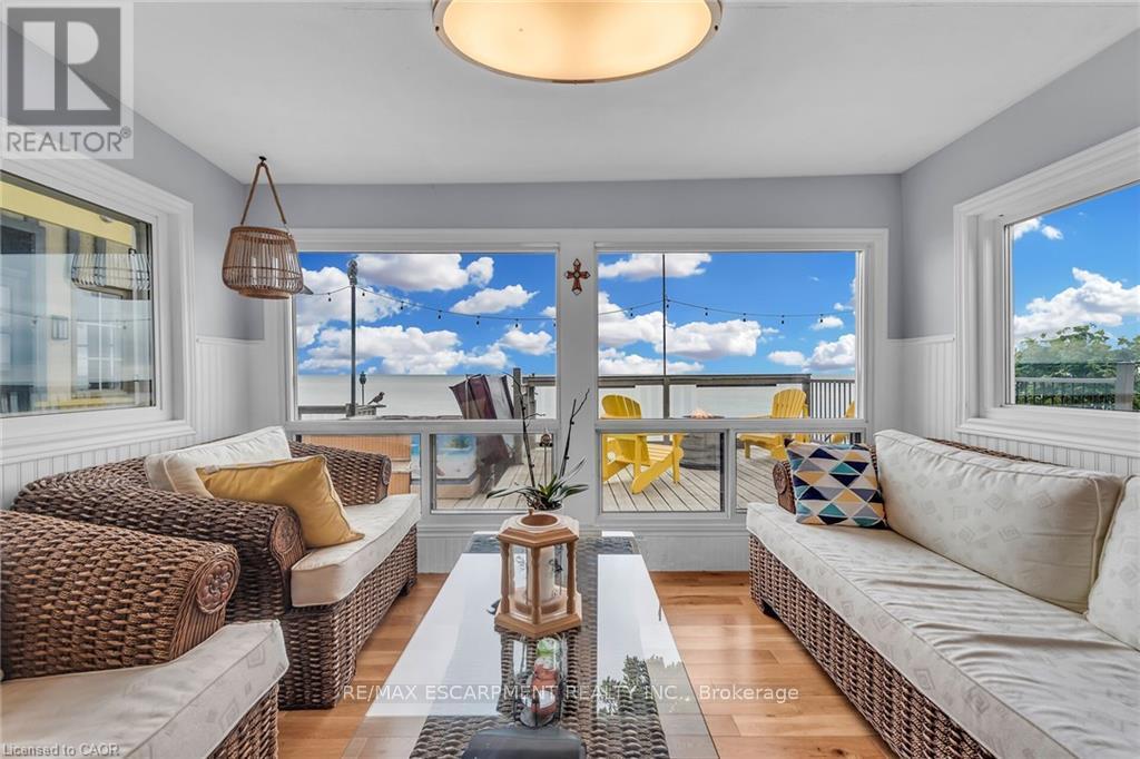 2090 Lakeshore Road, Haldimand, Ontario  N1A 2W8 - Photo 19 - X12979864