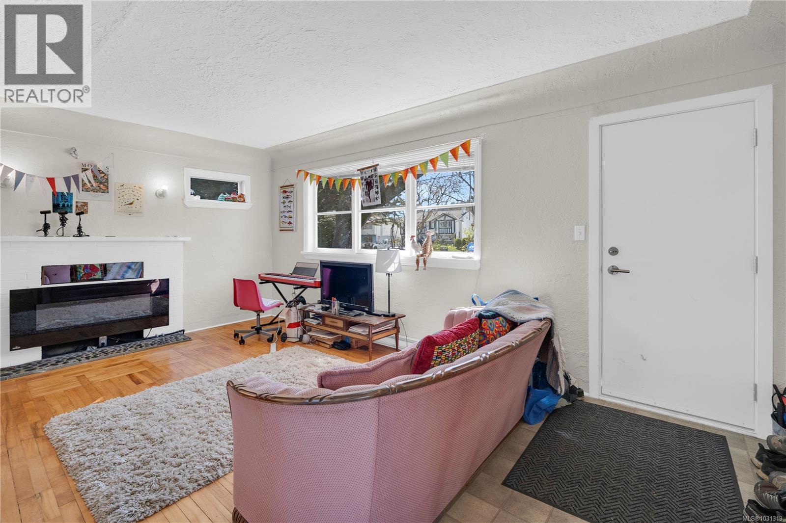 4371 Shelbourne St, Saanich, British Columbia  V8N 3G4 - Photo 10 - 1031319