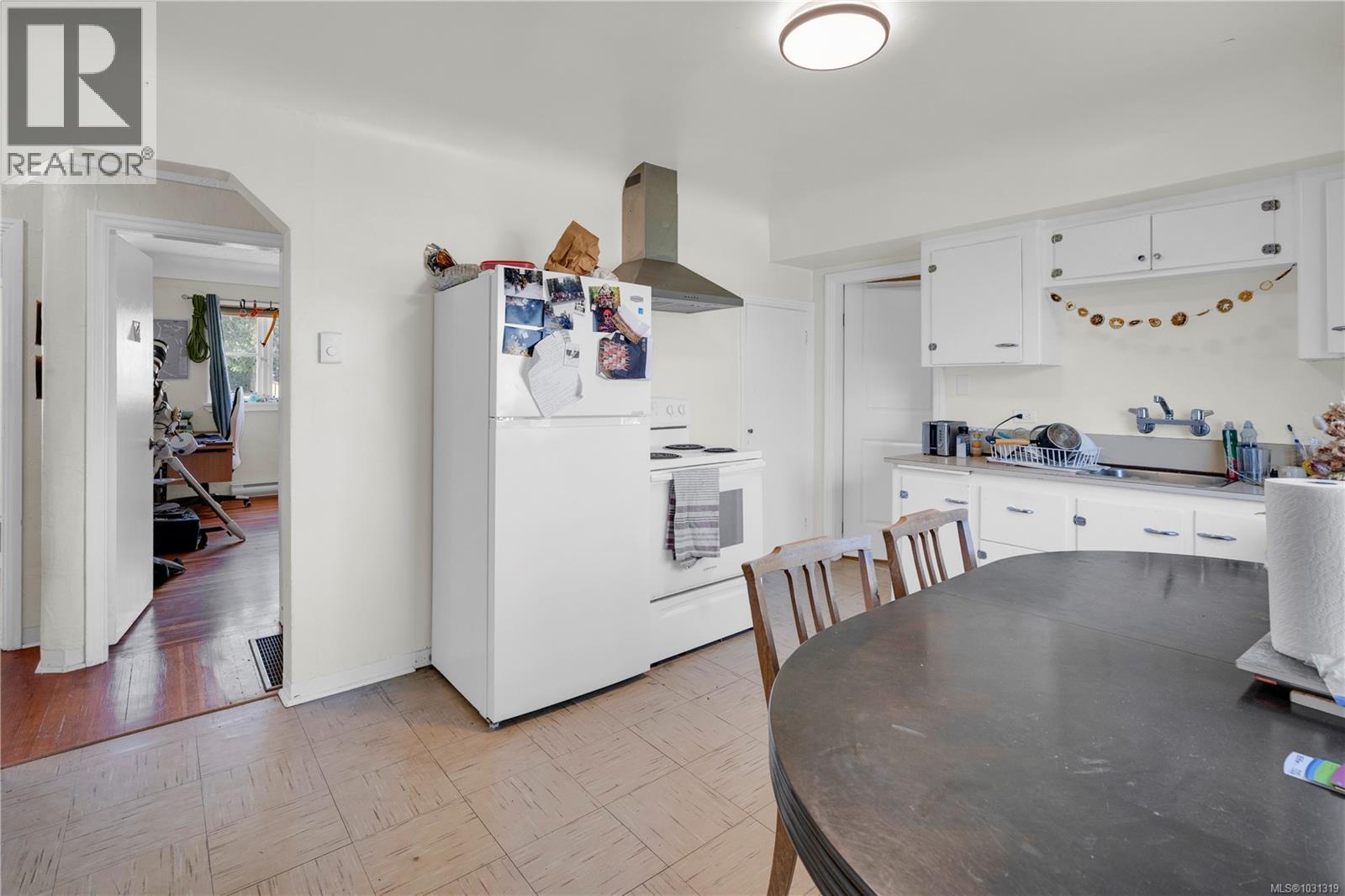 4371 Shelbourne St, Saanich, British Columbia  V8N 3G4 - Photo 16 - 1031319