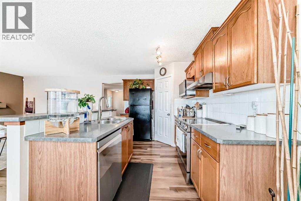 79 Saddleridge Close Ne, Calgary, Alberta  T3J 4X2 - Photo 5 - A2296596