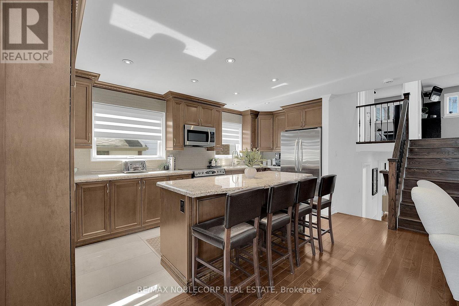 269 Glenwood Crescent W, Caledon, Ontario  L7E 1Z5 - Photo 7 - W12922448