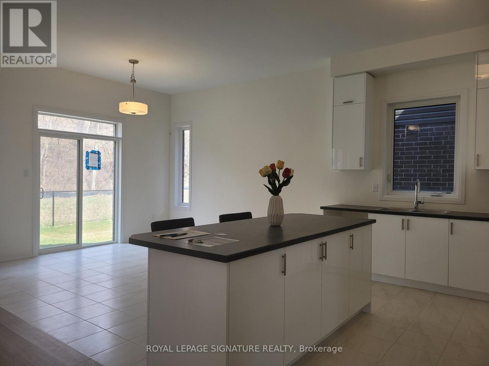 95 Macklin Street, Brant, Ontario  N3V 0B8 - Photo 12 - X12906676