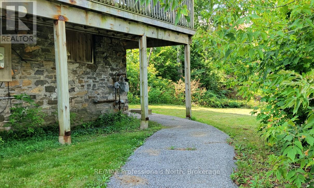 9 West Road, Huntsville, Ontario  P1H 1K9 - Photo 17 - X12979920