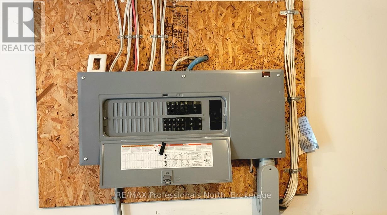 9 West Road, Huntsville, Ontario  P1H 1K9 - Photo 28 - X12979920