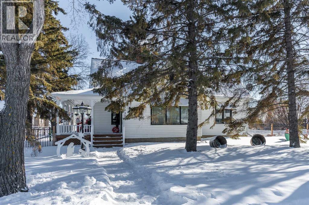 5037 52 Street, Daysland, Alberta  T0B 1A0 - Photo 1 - A2297393