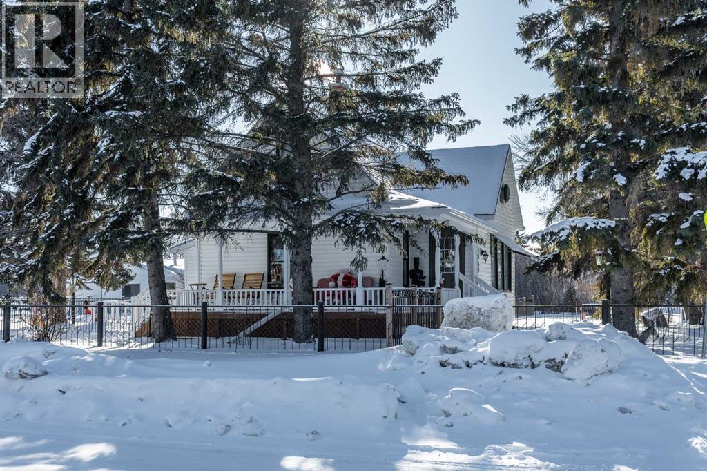 5037 52 Street, Daysland, Alberta  T0B 1A0 - Photo 2 - A2297393