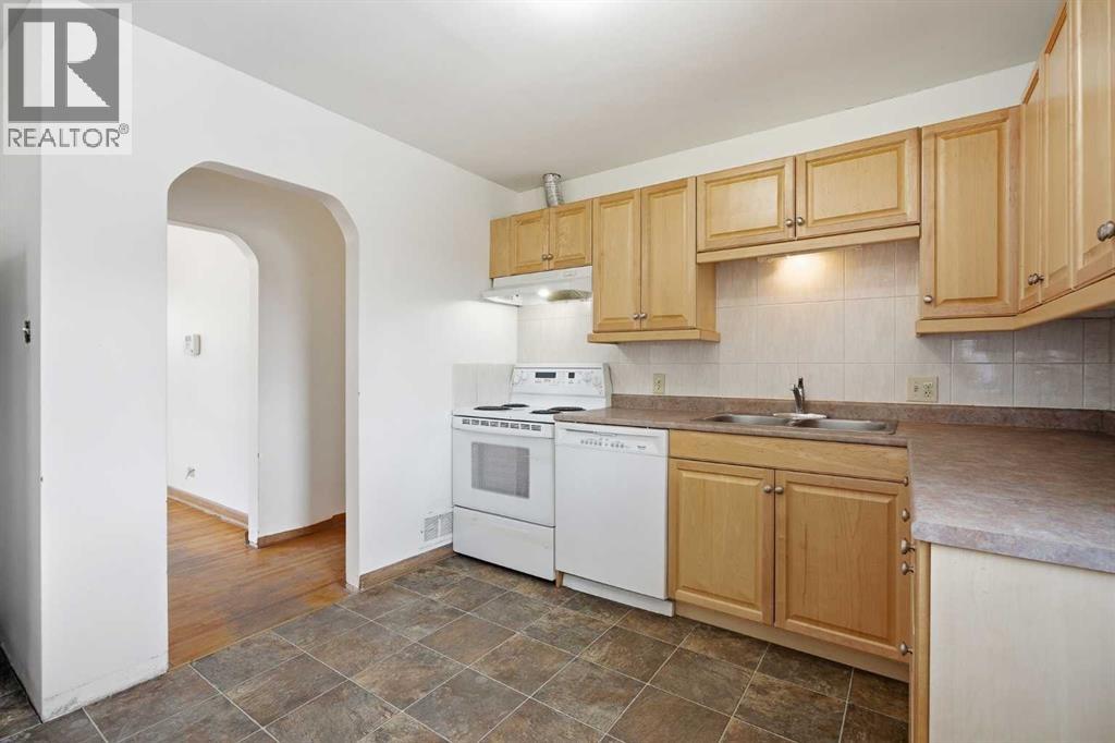 2024 36 Street SW, Calgary, Alberta  T3E 2Z1 - Photo 8 - A2299465