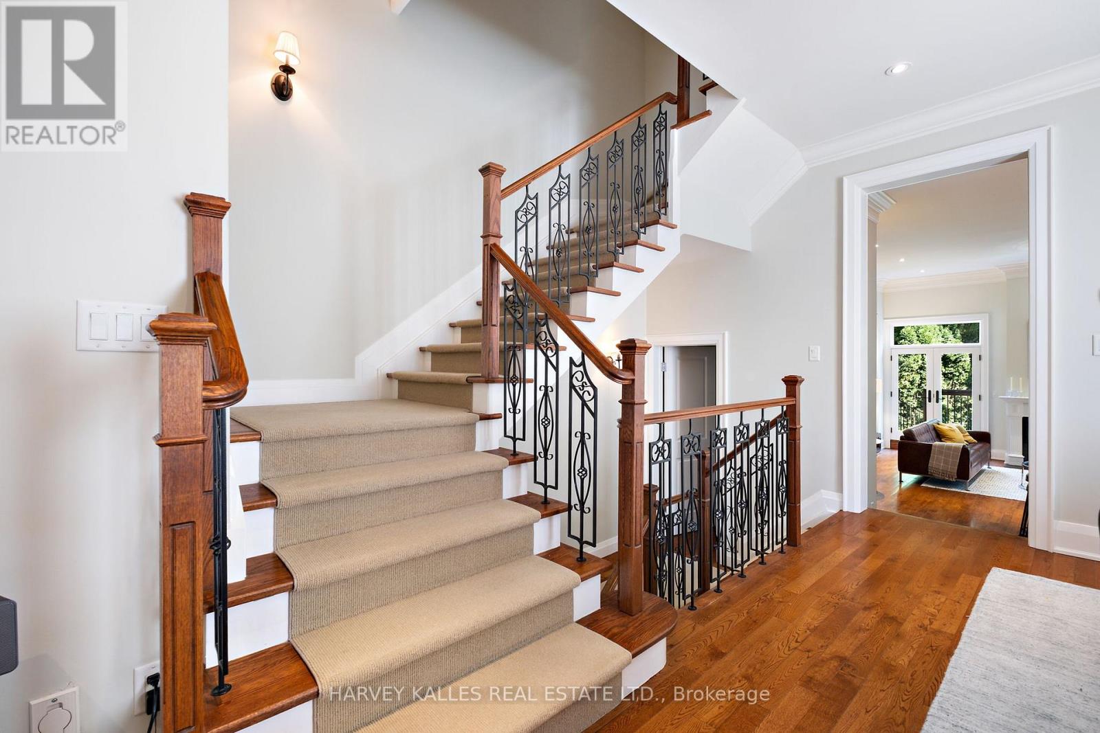 487 Spadina Road, Toronto, Ontario  M5P 2W6 - Photo 8 - C12979874