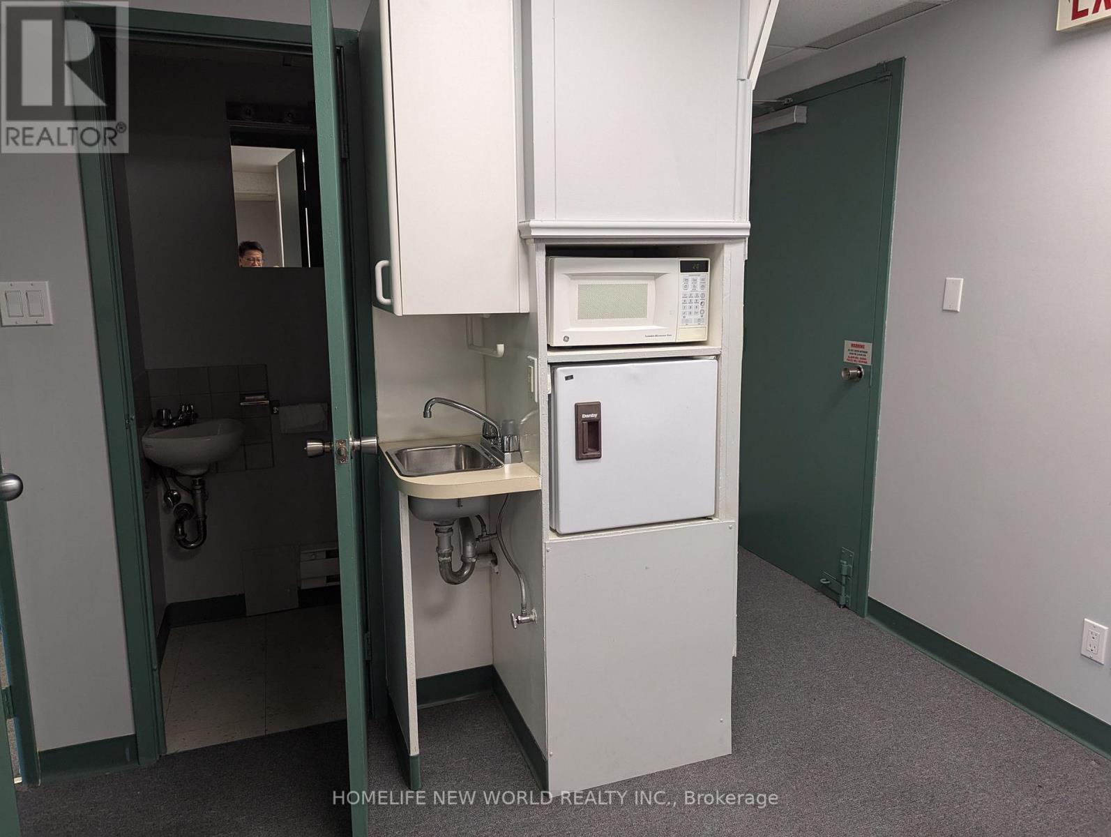 501b - 1315 Lawrence Avenue E, Toronto, Ontario  M3A 3R3 - Photo 6 - C12979888