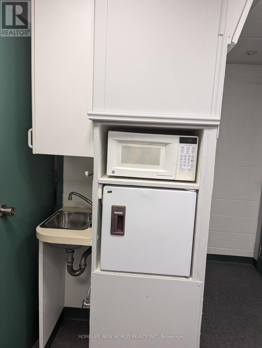 501b - 1315 Lawrence Avenue E, Toronto, Ontario  M3A 3R3 - Photo 8 - C12979888